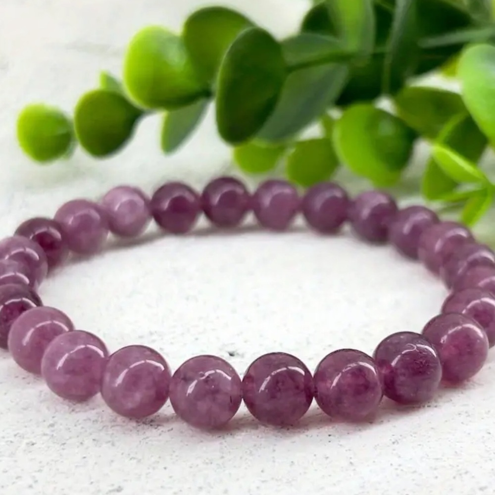 Lepidolite gemstone bracelet